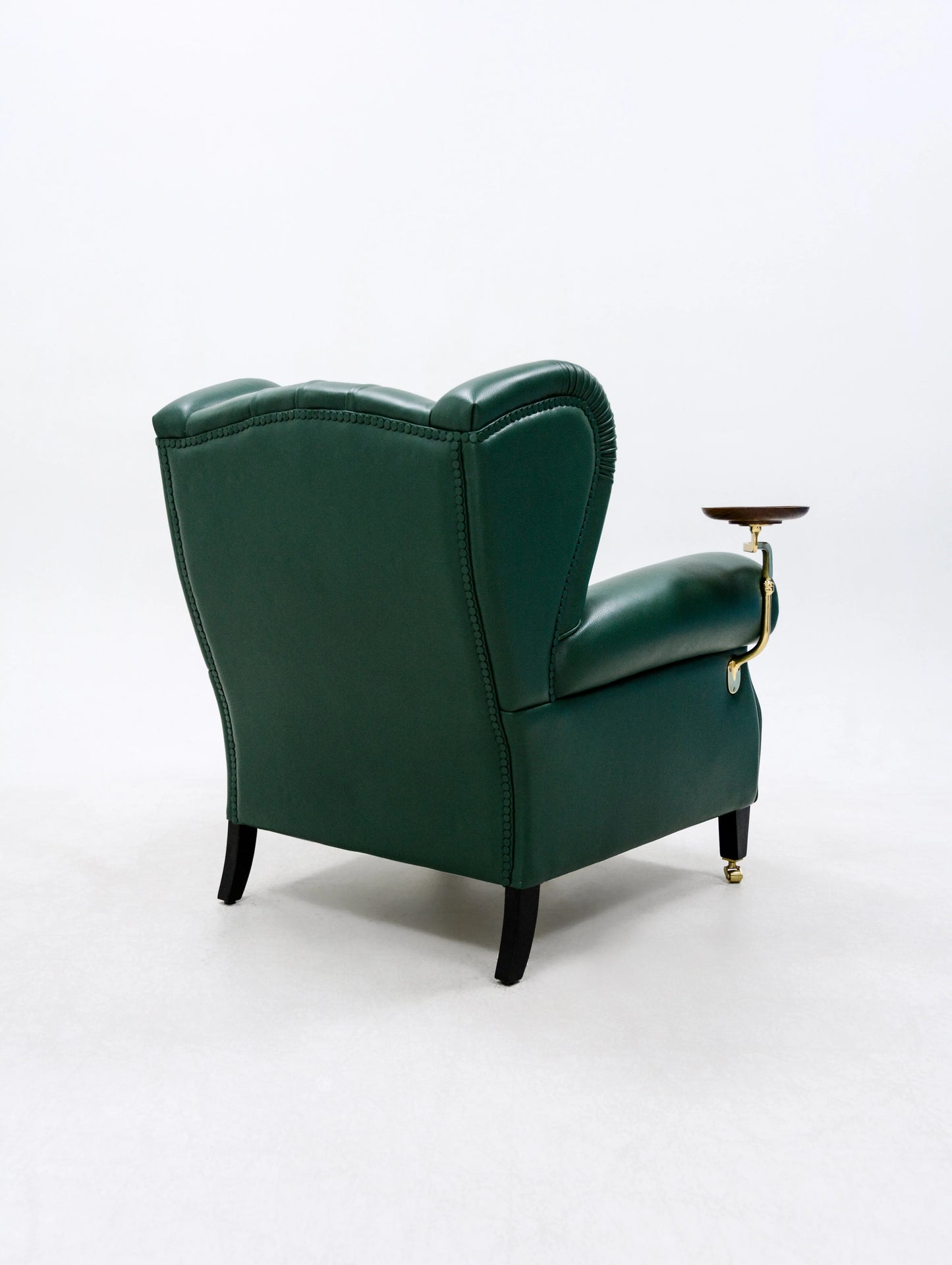 High quality classic European leather luxury lounge chair solid wood frame with wheels bedroom living room furniture