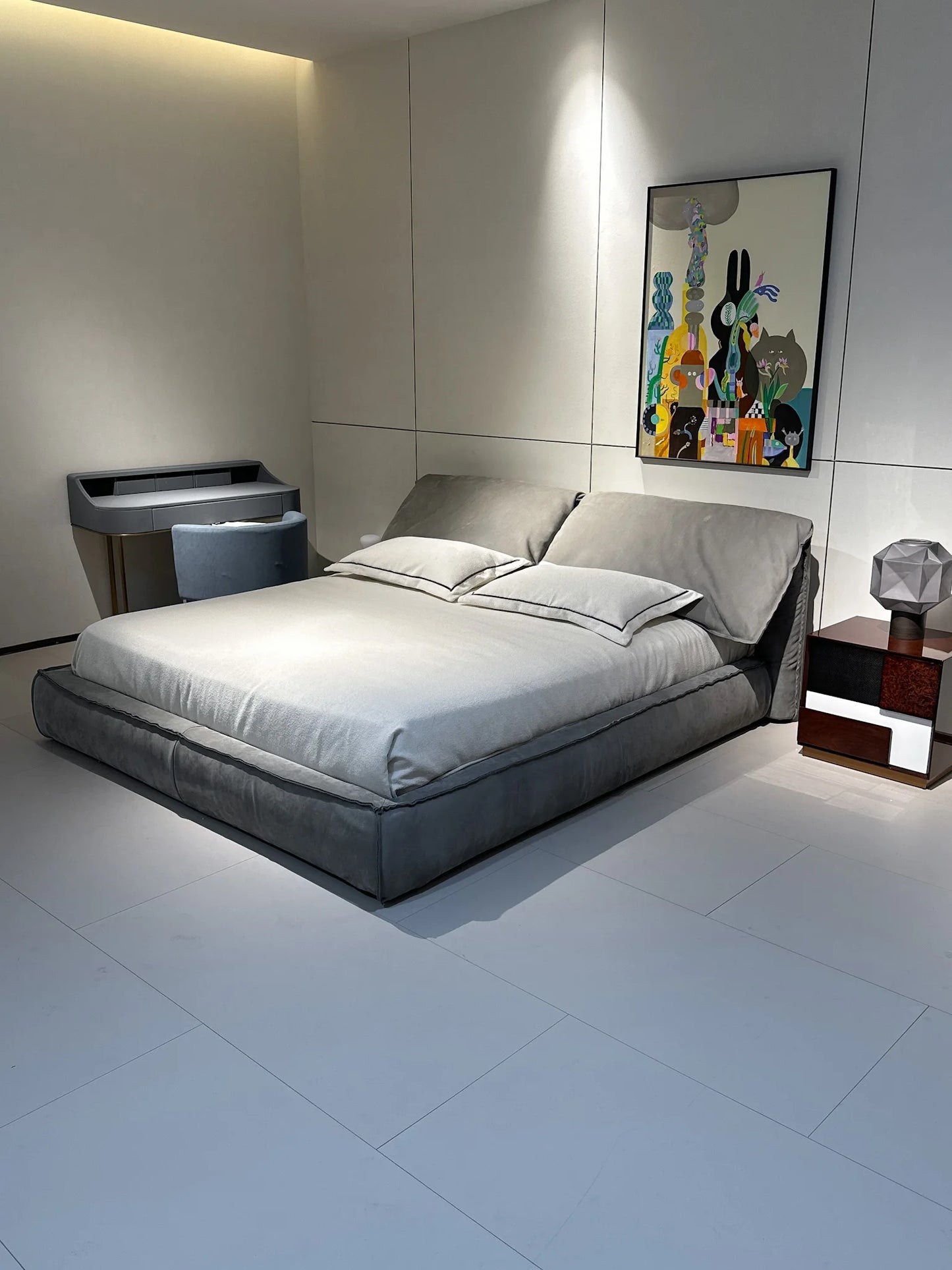Luxury king bed beautiful leather decoration modern Italian bedroom furniture elephant ears bed fabric cover matte