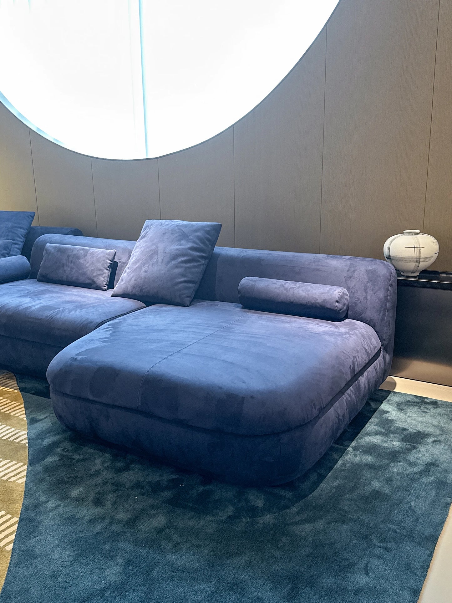 Luxury Italian Modular Sectional Sofa Set Practical U-Shaped Sectional With Velvet and Wood Legs for Living Room