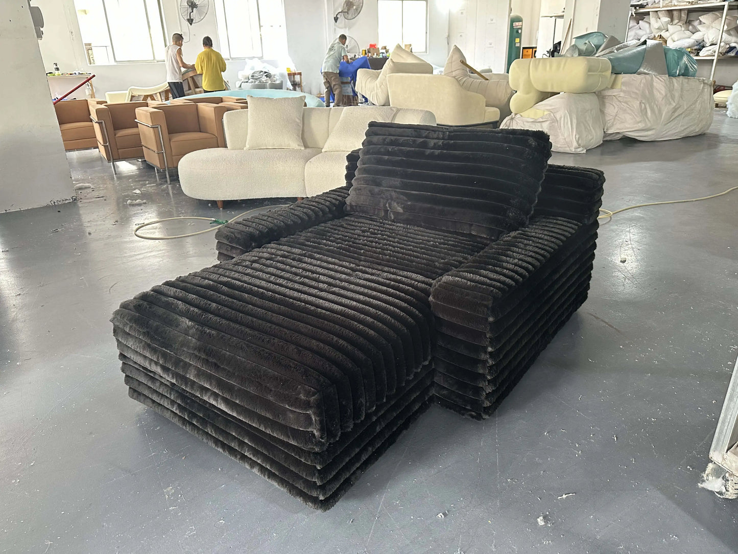 Sofa bed Leisure furniture Home interior design American sofa bed Comfortable design Fluffy material Villa home bed Studio sofa