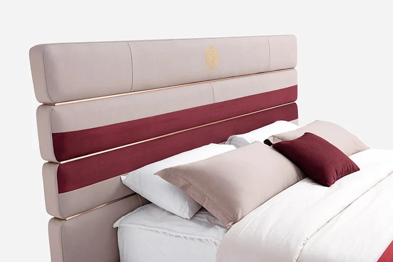 Modern Italian luxury style solid wood leather fabric king size bed soft and minimalist design, suitable for hotel or family bedroom furniture