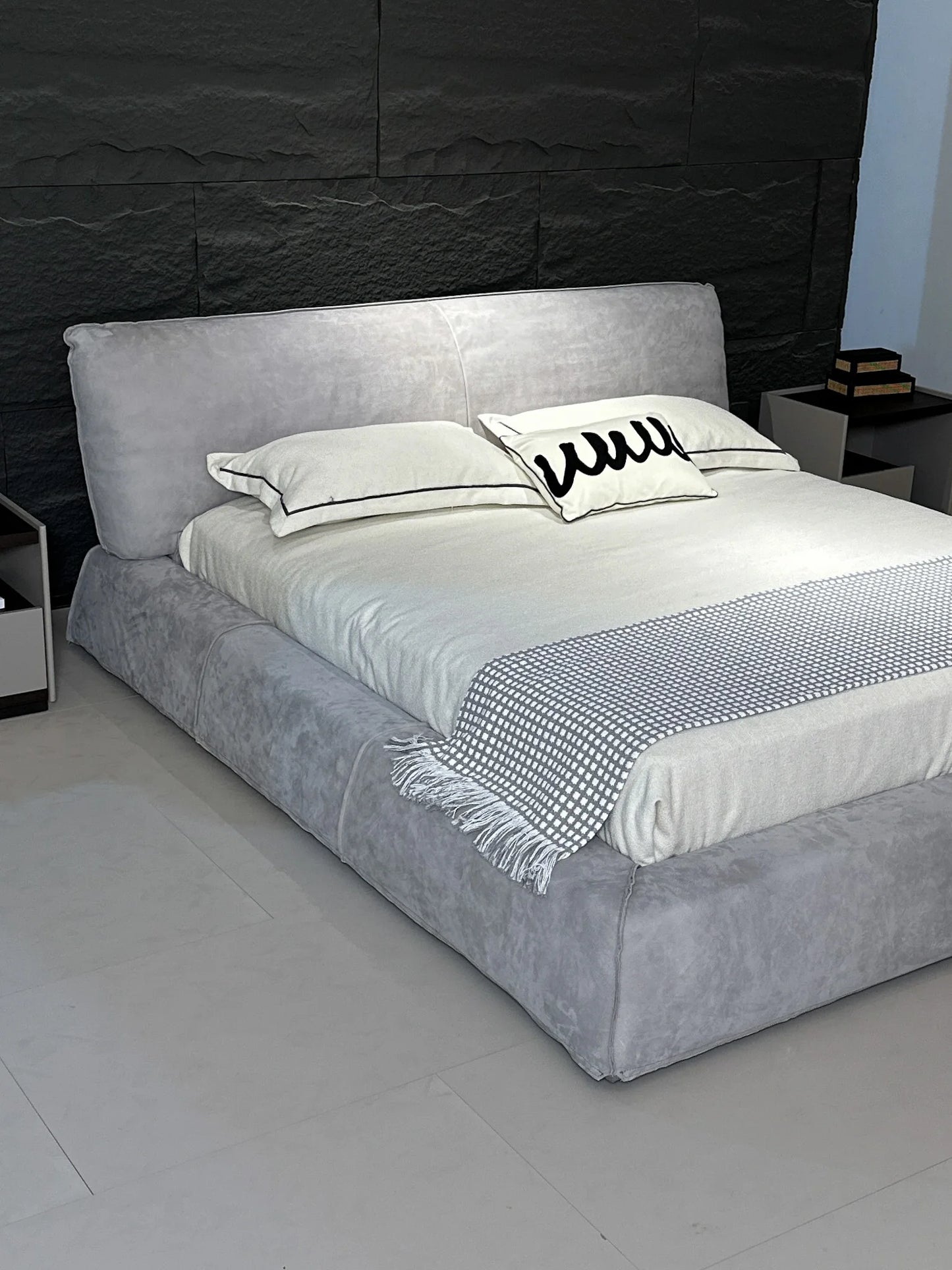 Customizable Modern Design Storage Bed Relaxing Grey Velvet Fabric Italian Style Wood Frame Leather Double Bed Multifunctional