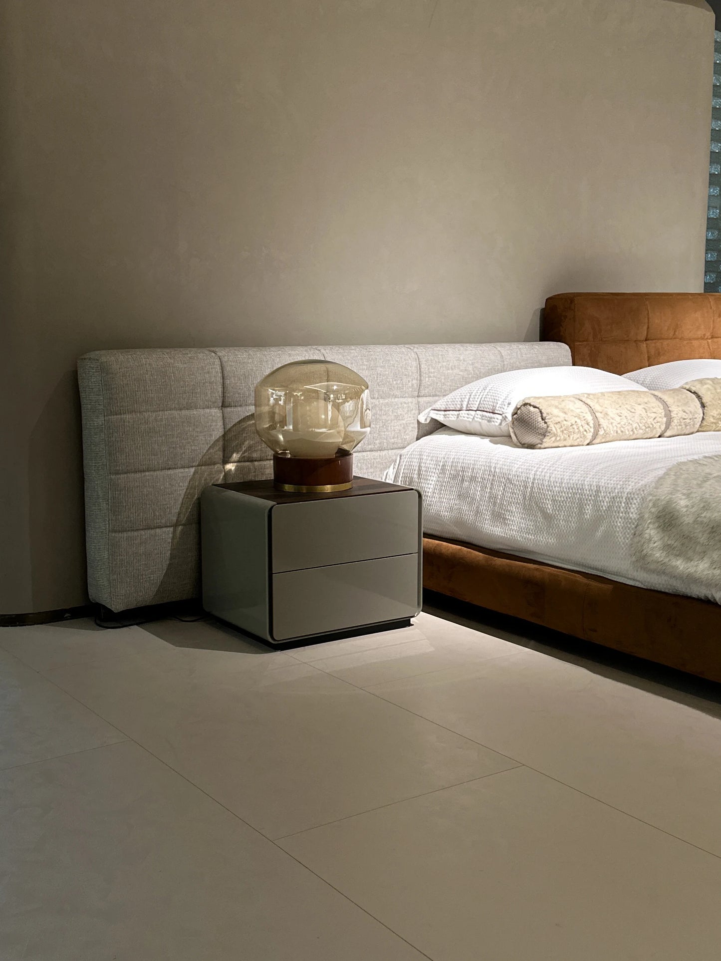 Exquisite Italian design luxury bed frame set Italian modern wooden king bedroom bed leather interior home
