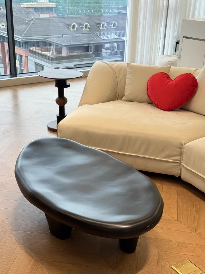 2024 Modern Nordic Design Beautiful FRP Furniture Black Pebble Low Coffee Table Wooden Oval Shape Simple Household