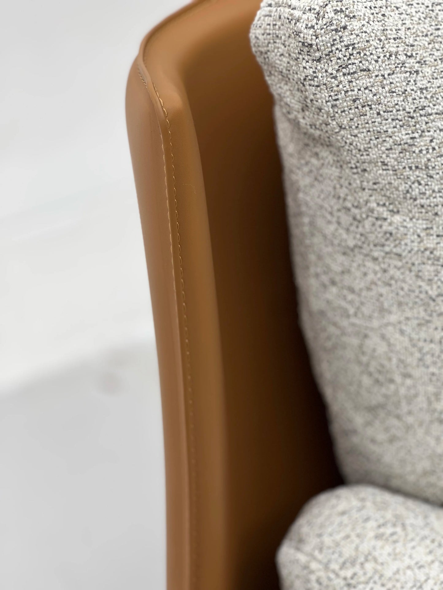 Simple Home Living Room Furniture Leisure Armchair Fabric Seat Light Luxury Design Villa Bedroom Relaxing Chair Chair