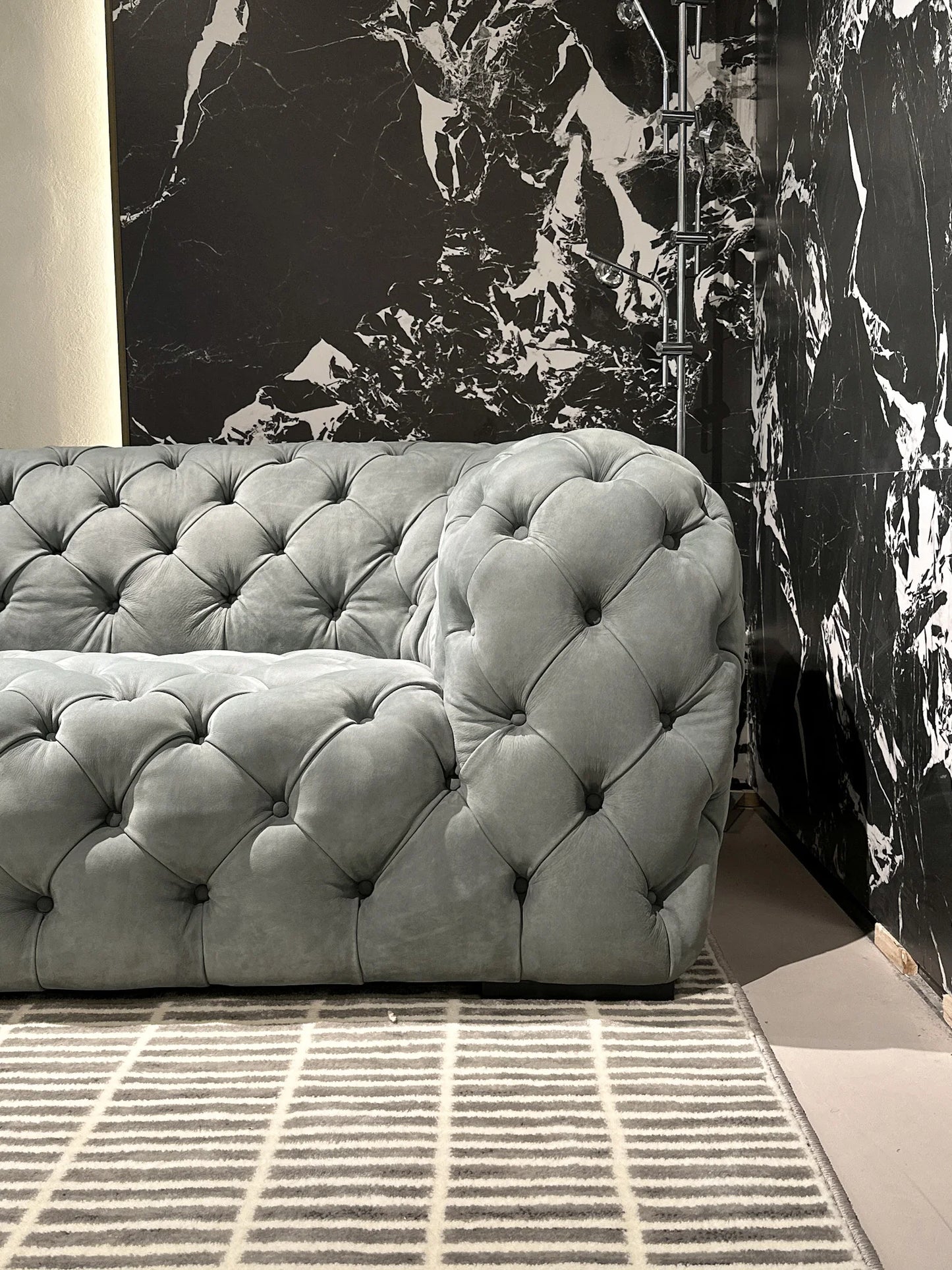 Exquisite modern Italian Chesterfield wooden sofa set with comfortable velvet armrests and metal legs, perfect for a family or villa