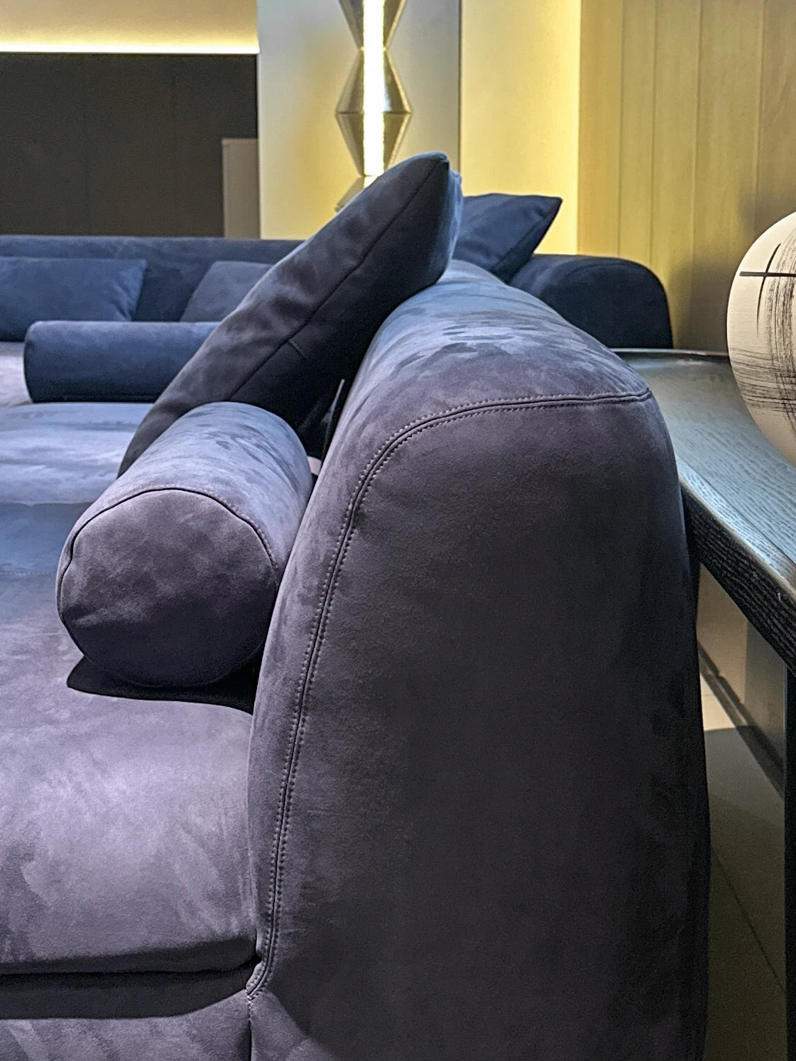 Luxury Italian Modular Sectional Sofa Set Practical U-Shaped Sectional With Velvet and Wood Legs for Living Room