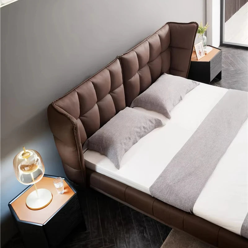 Italian queen bedroom furniture soft bed solid wood frame microfiber material villa home interior design bedding set