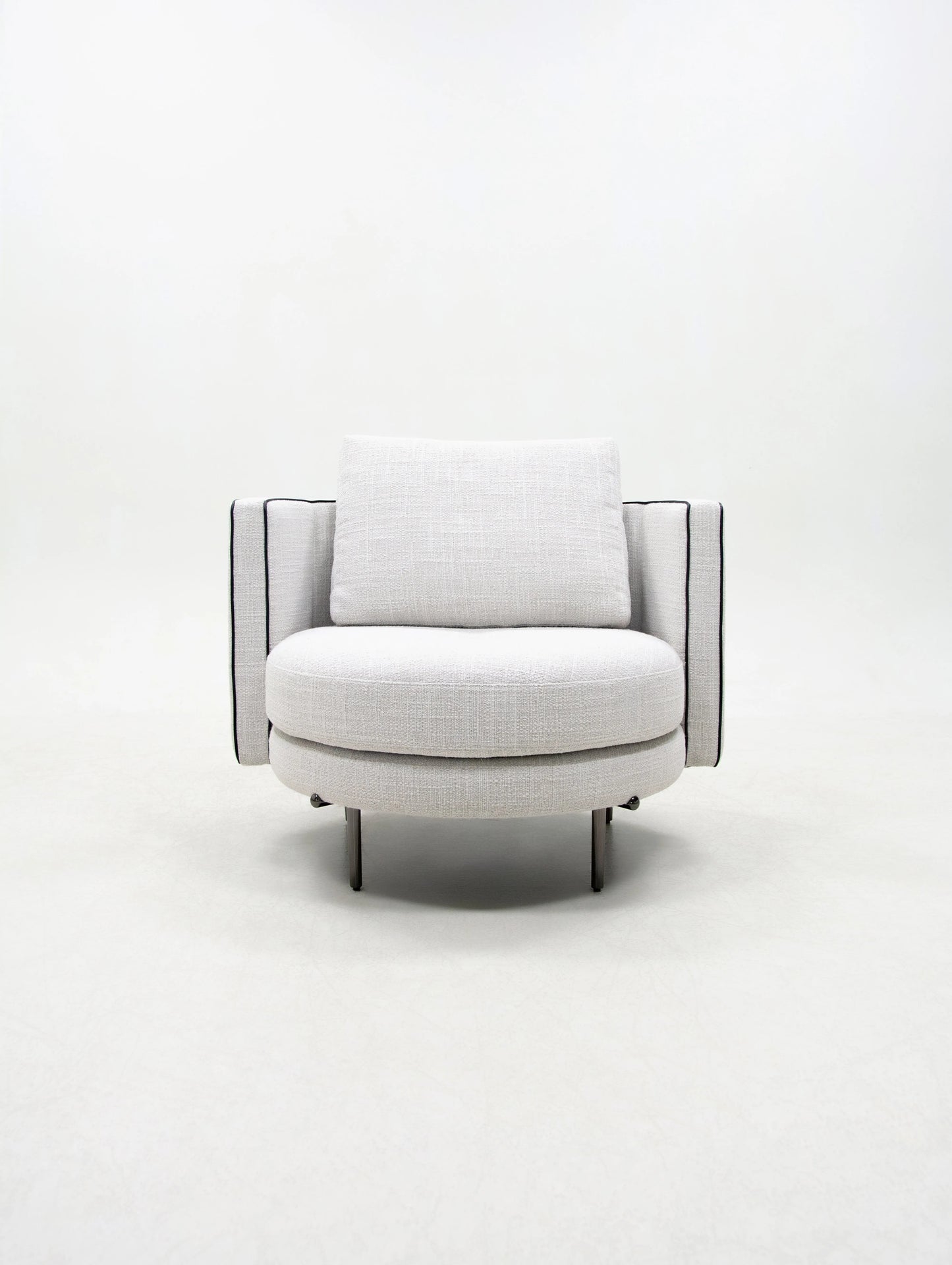 Modern grey fabric lounge chair High-quality wooden armchair with recliner single sofa, suitable for living room or villa leisure style