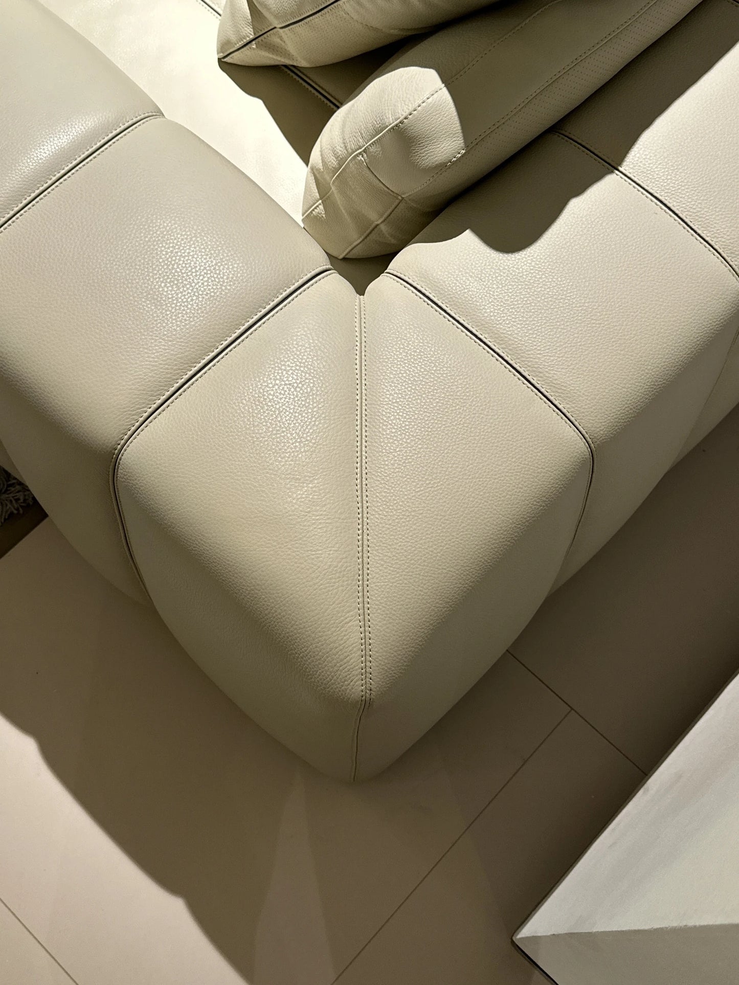 Athens Italian simple piano keys luxury sofa beige leather sofa combination sofa Italian leather sofa