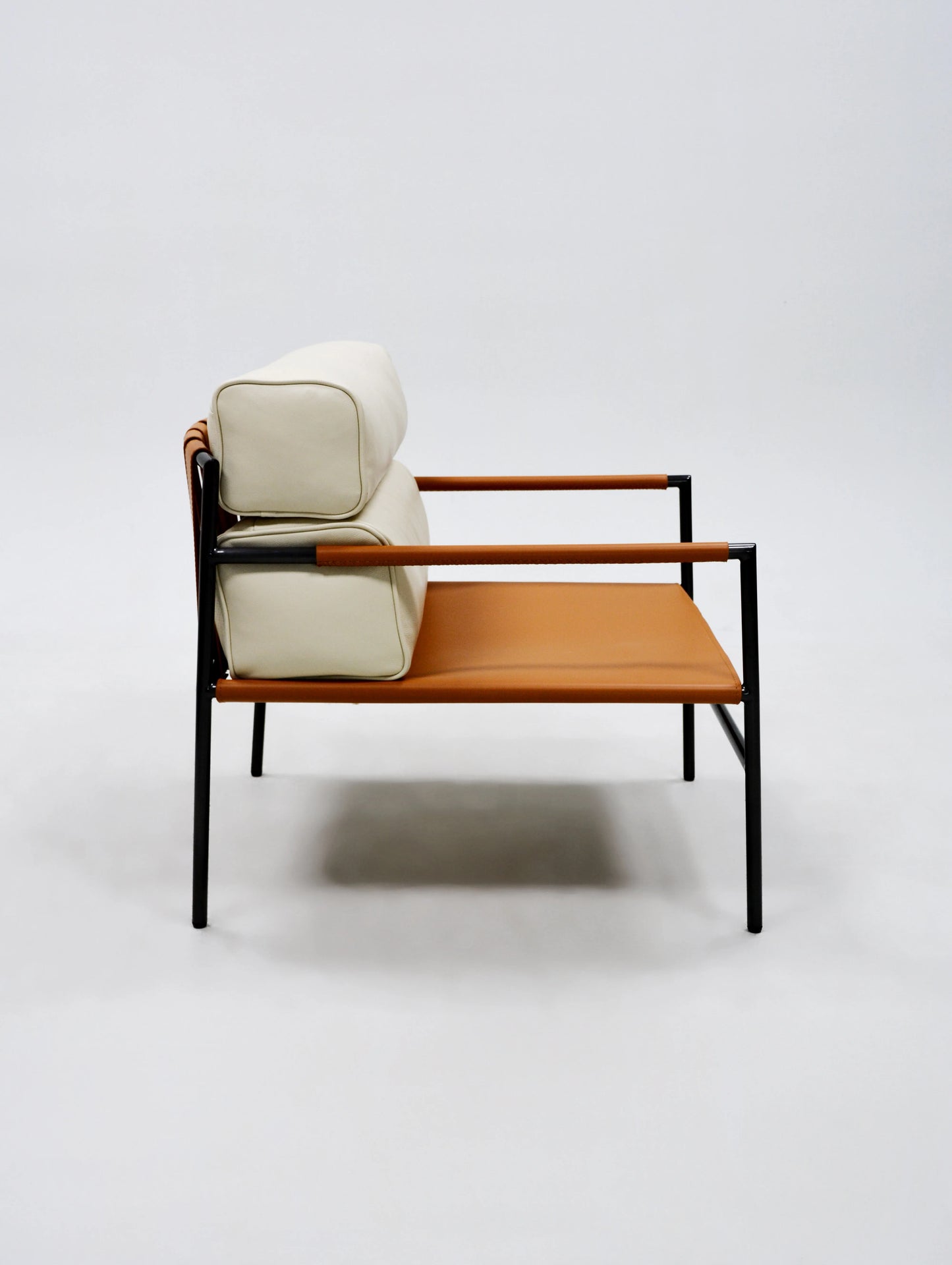 Italian Design Elegant Luxury Modern Leather Accent Single Seat Leisure Chair Apartment Villa Bar Leisure Chair