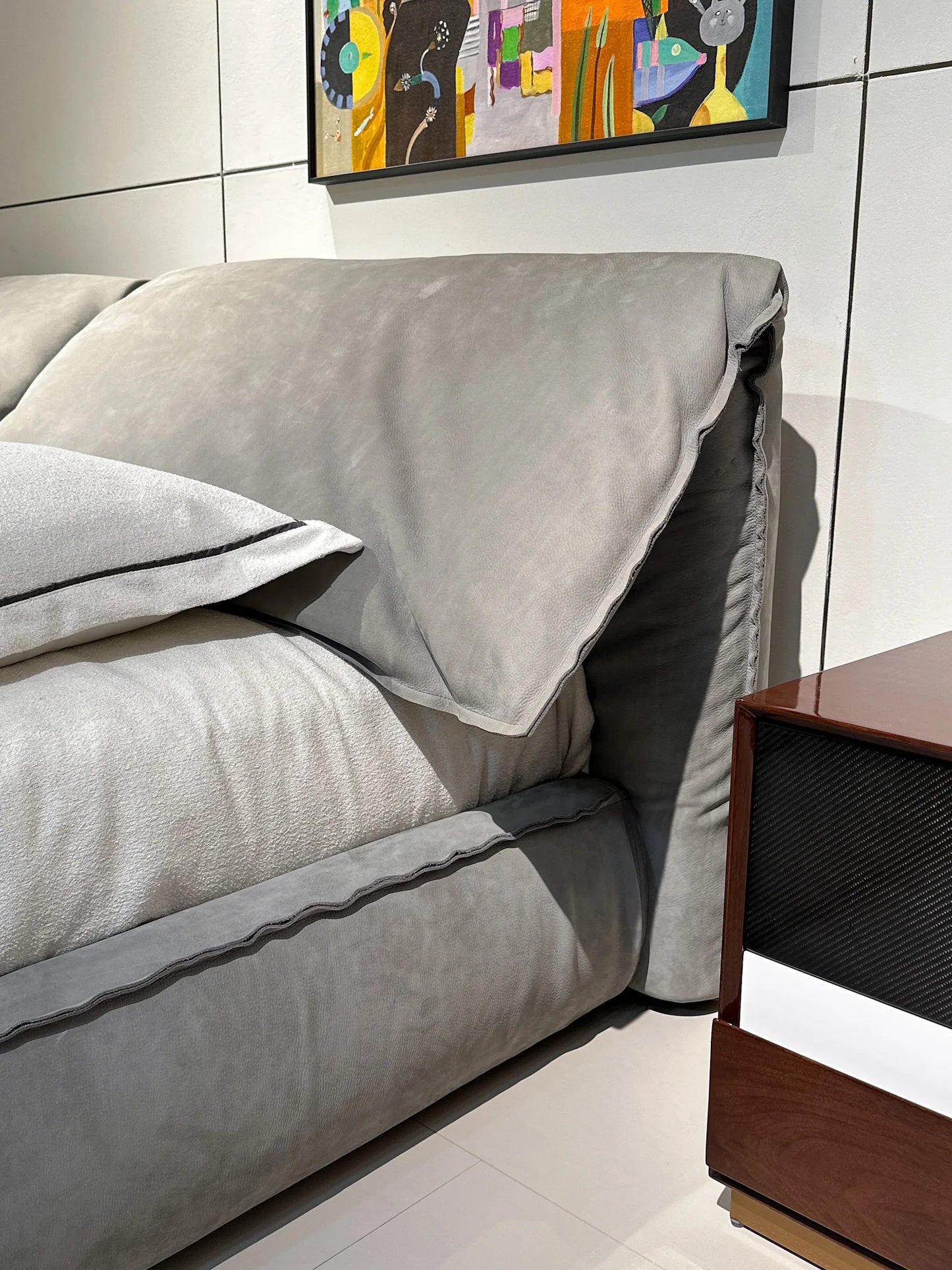 Luxury king bed beautiful leather decoration modern Italian bedroom furniture elephant ears bed fabric cover matte