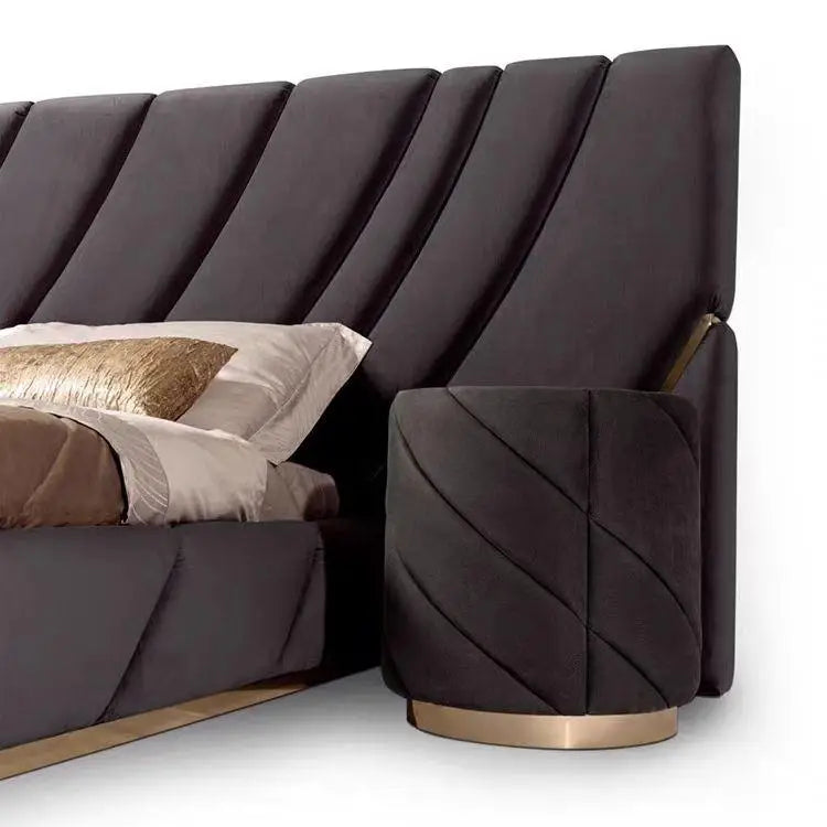 Italian Luxury 1.5/1 Extra Large Widescreen Modern Leather Wooden Double Bed Suitable for Large Master Bedroom Weddings
