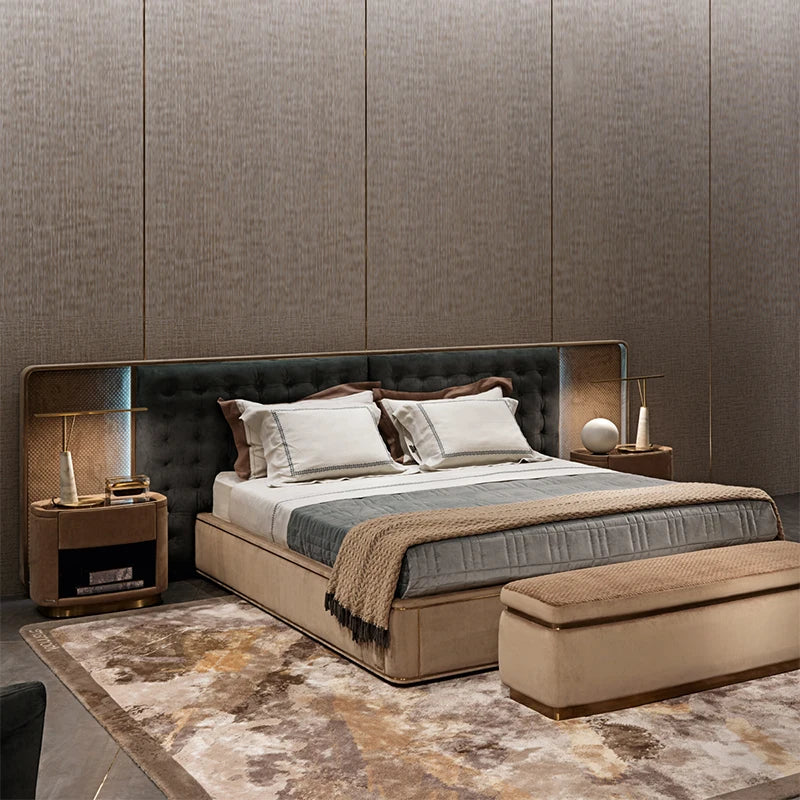 Italian designer luxury queen bed modern widescreen high-end atmosphere master bedroom villa wedding wooden frame bed