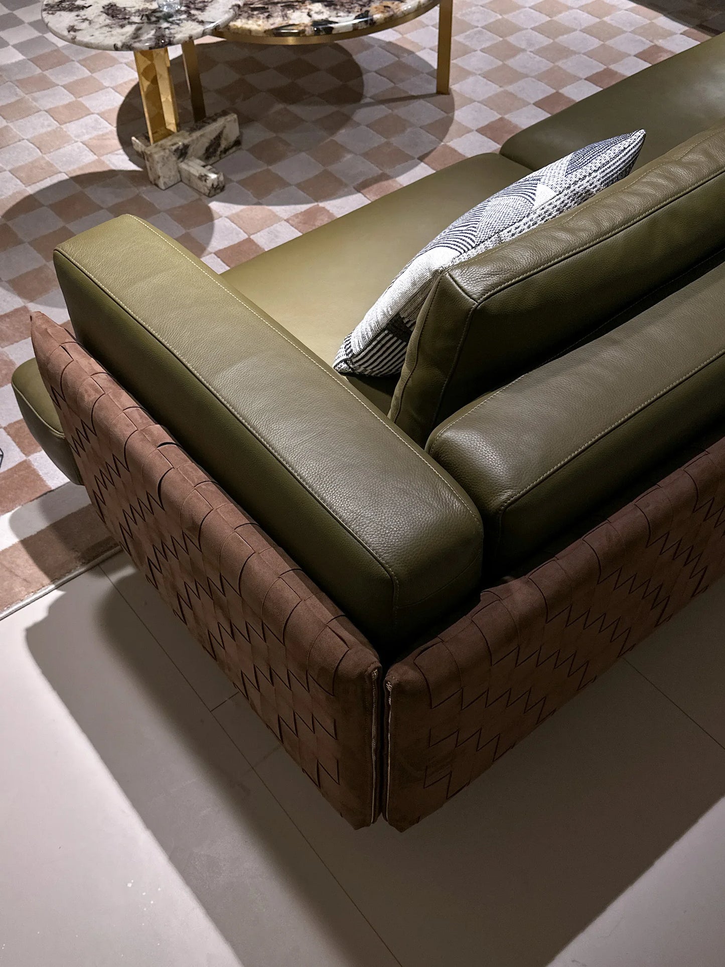 Unique Nordic furniture Living room sofa Large apartment Villa L-shaped combination sofa Italian design Simple modular sofa