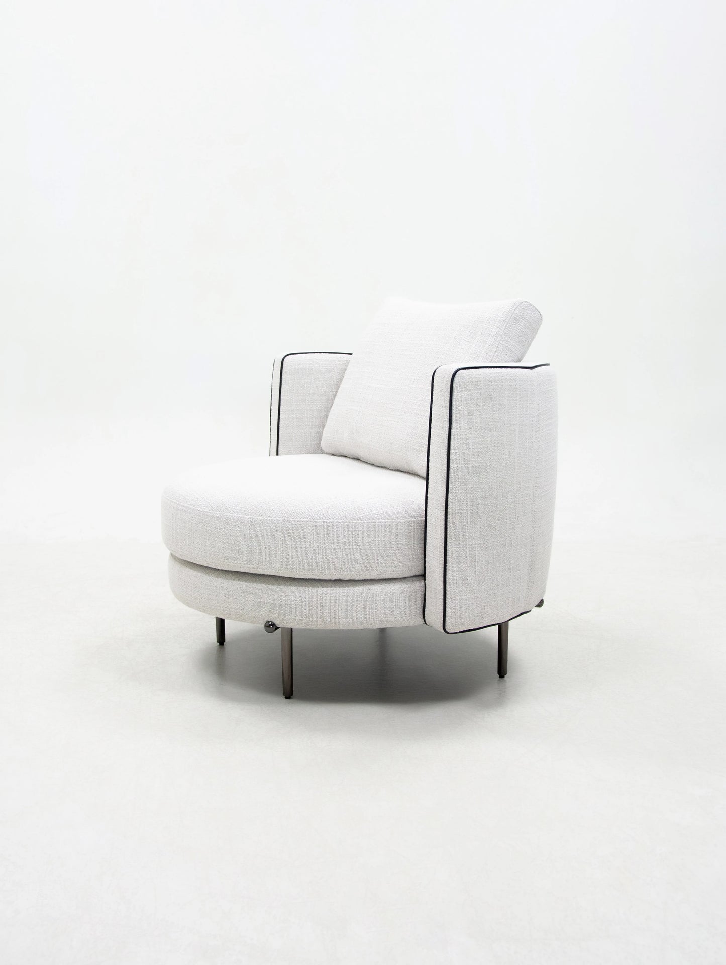 Modern grey fabric lounge chair High-quality wooden armchair with recliner single sofa, suitable for living room or villa leisure style
