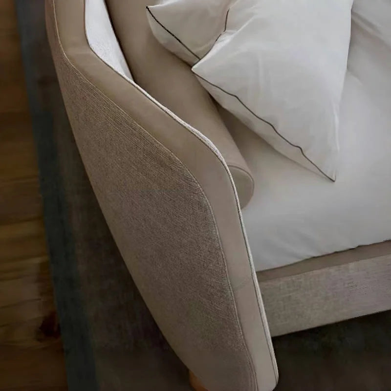 Italian designer 1.8 meters double bed light luxury simple soft modern Italian style master bedroom wide back bed