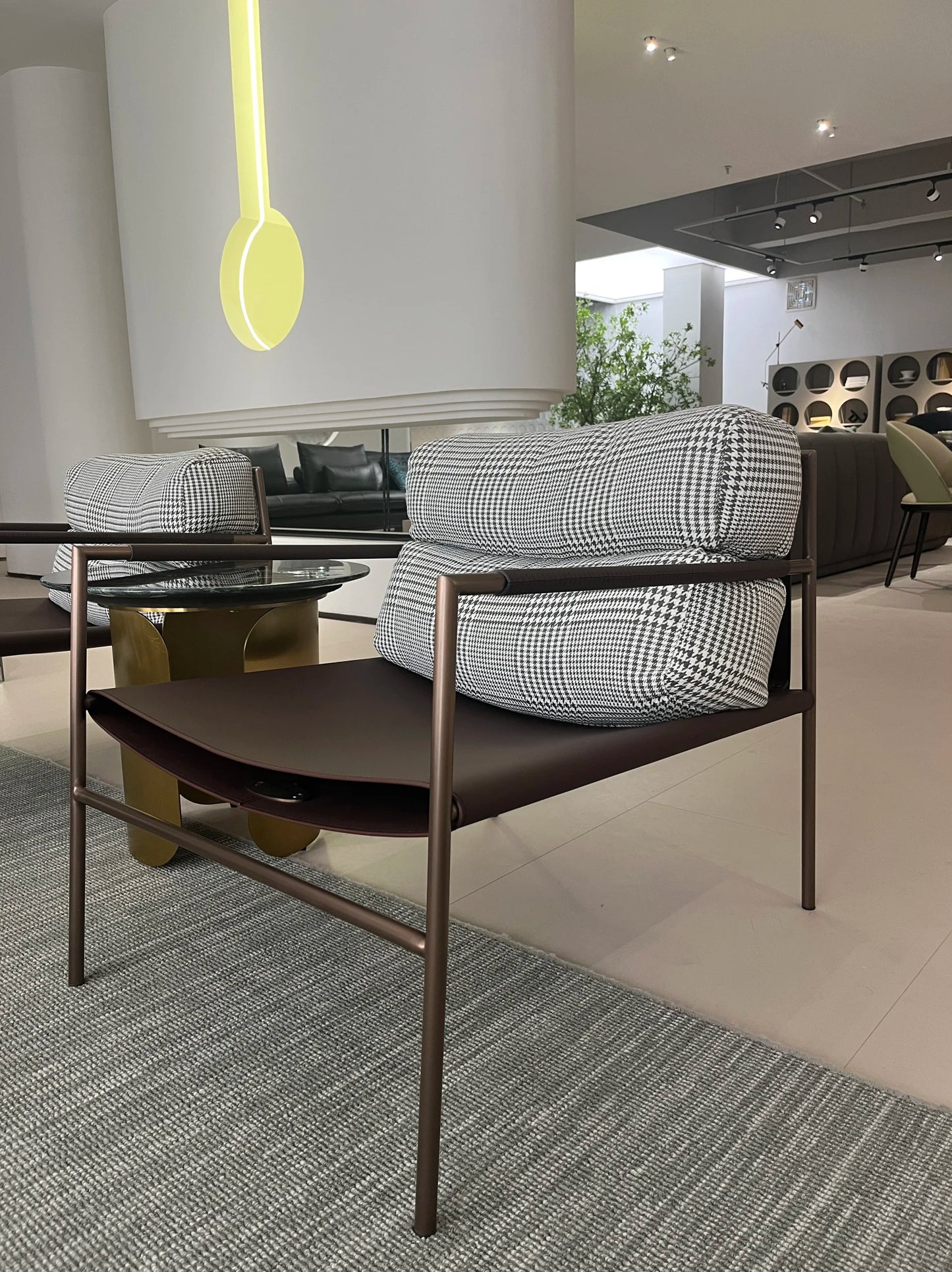 Italian loft interior designer single lounge chair soft back balcony antique style steel leg celebrity metal lounge chair
