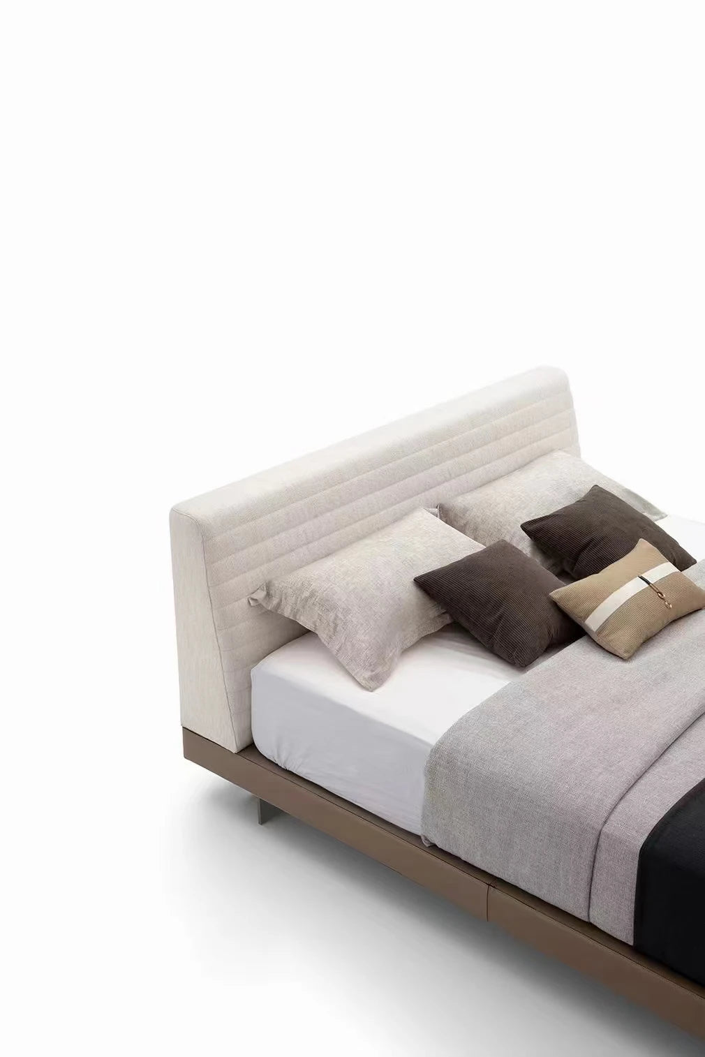 Italian Design Bedroom Furniture Fabric Material Large Deluxe Master Bedroom Wedding Bed Bedroom Full Size Bed Frame
