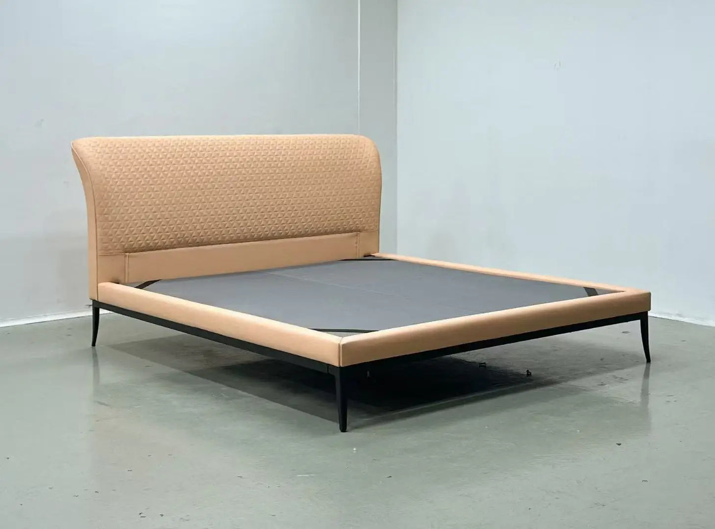 Princess bed modern Italian minimalist luxury double cowhide wooden master bedroom wedding princess bed