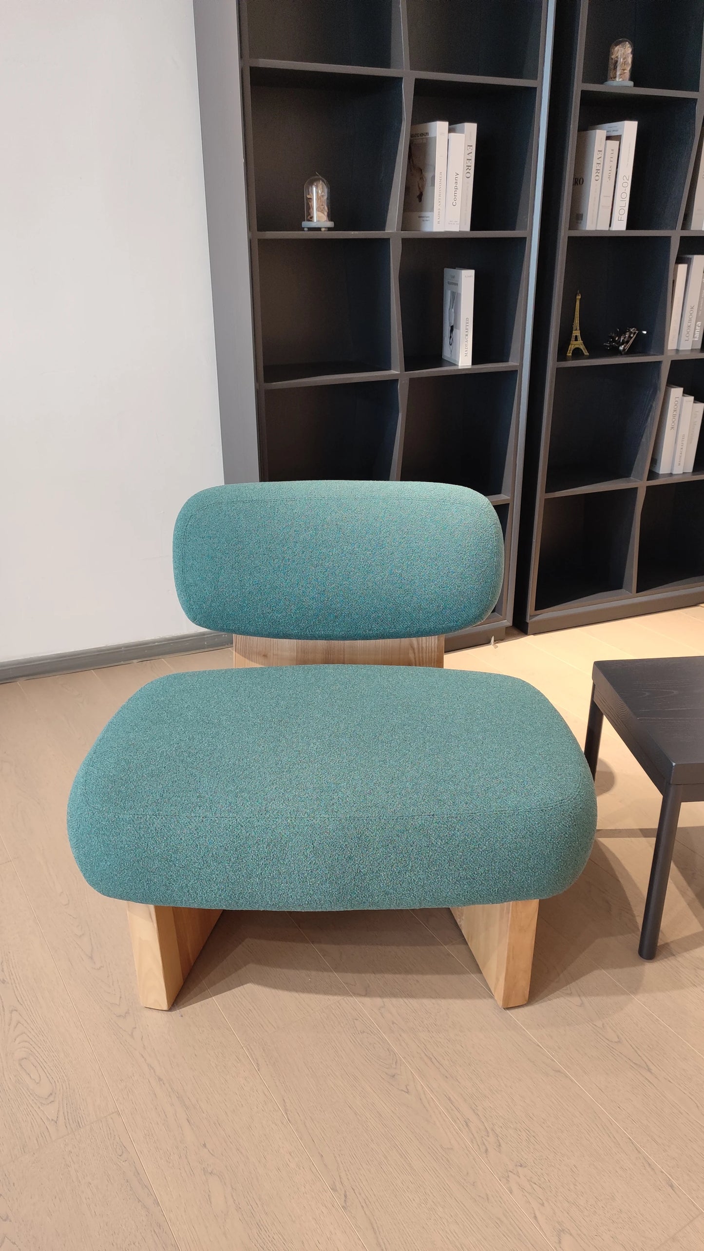 Nordic style home living room furniture villa gray wooden frame leisure seat apartment loft comfortable Japanese seat fabric chair