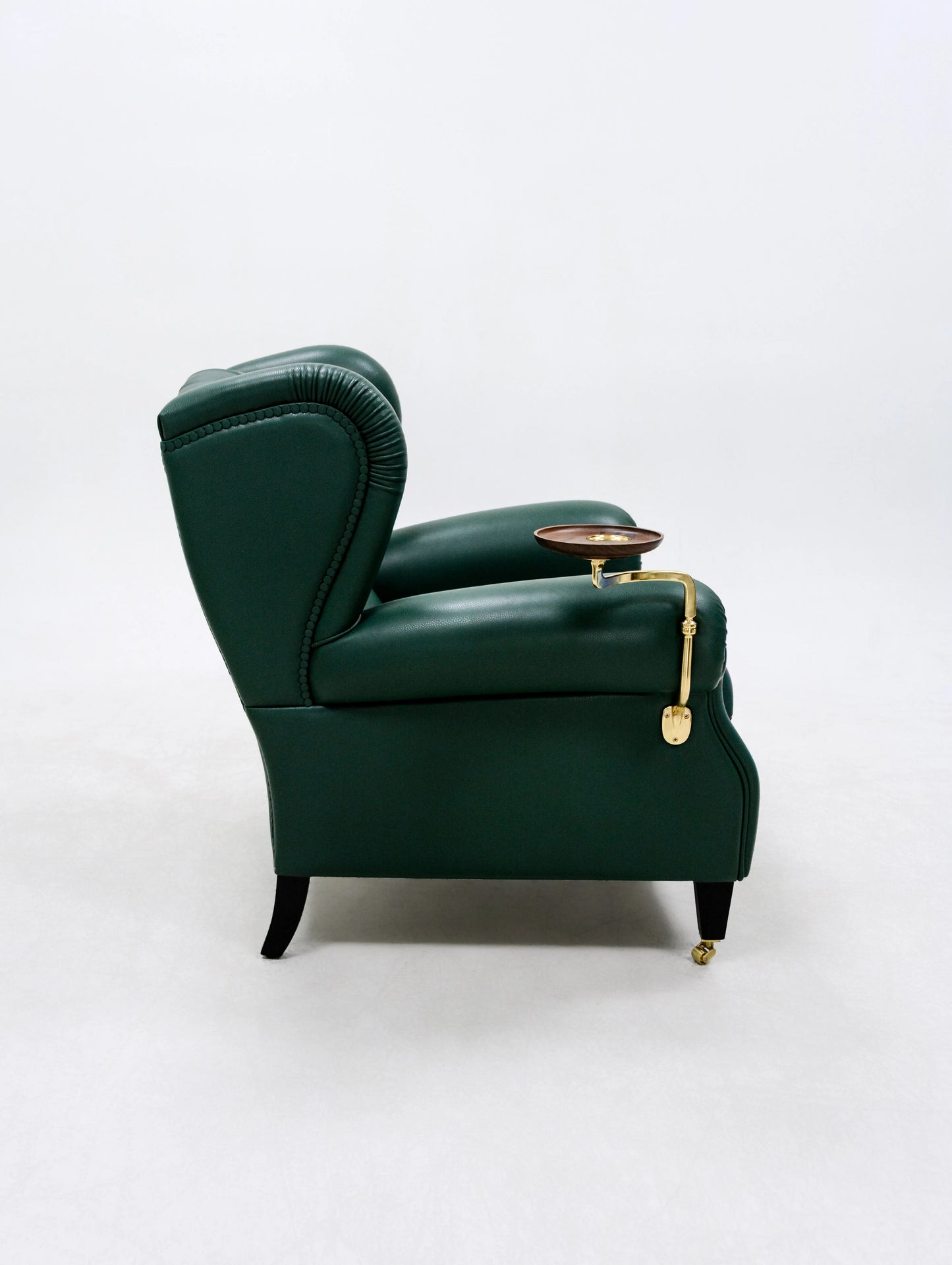 High quality classic European leather luxury lounge chair solid wood frame with wheels bedroom living room furniture