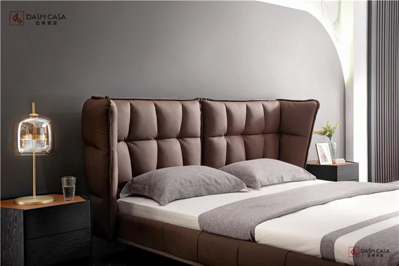 Italian queen bedroom furniture soft bed solid wood frame microfiber material villa home interior design bedding set