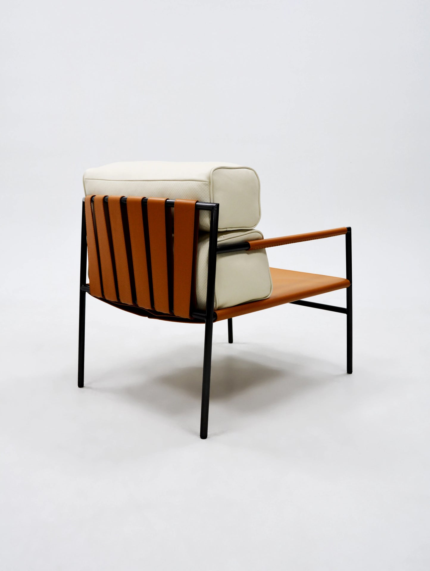 Italian Design Elegant Luxury Modern Leather Accent Single Seat Leisure Chair Apartment Villa Bar Leisure Chair