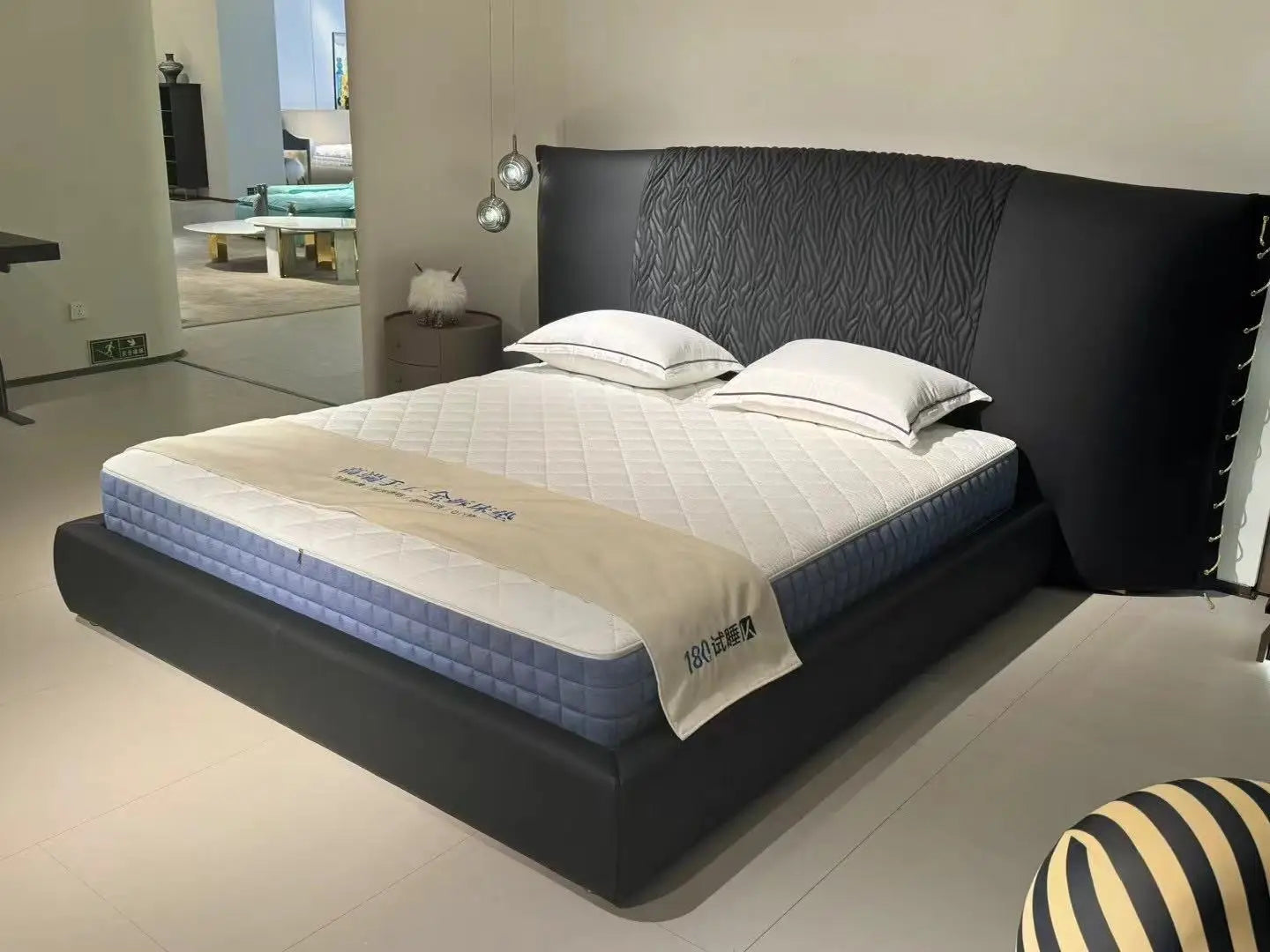 Italian luxury palace series simple leather queen bed villa master bedroom high-end soft bed
