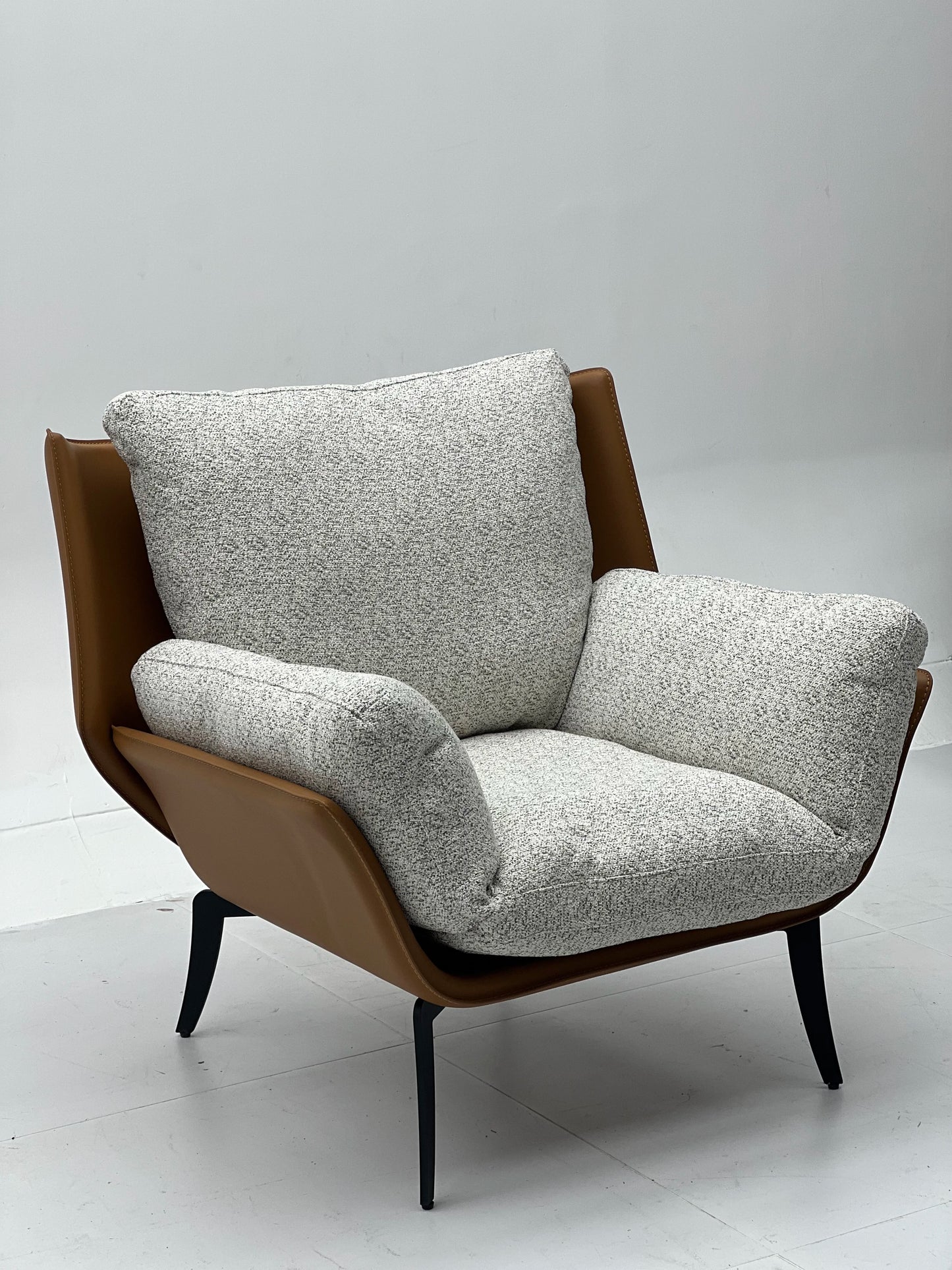 Simple Home Living Room Furniture Leisure Armchair Fabric Seat Light Luxury Design Villa Bedroom Relaxing Chair Chair
